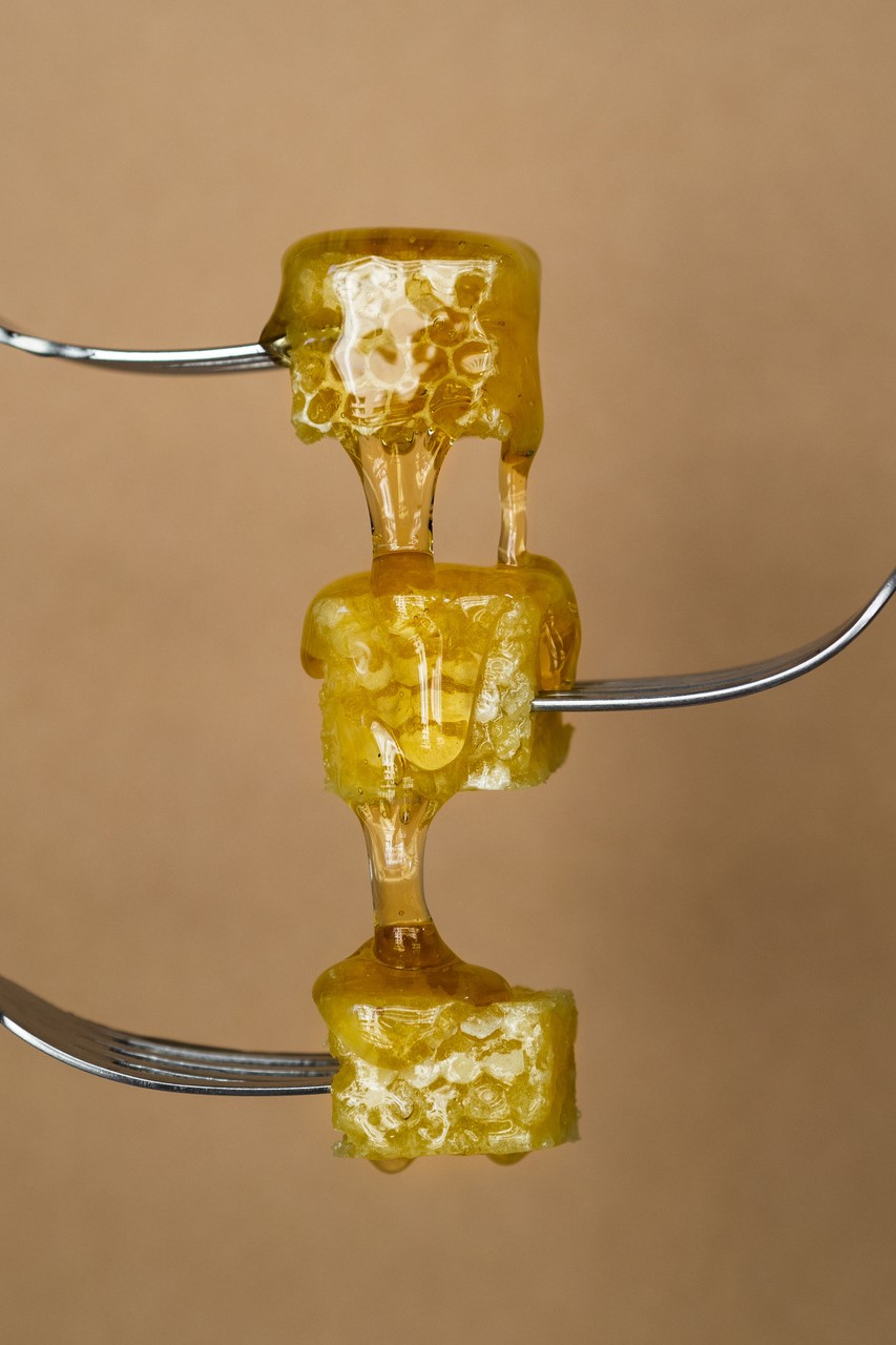 delicious-honey-pouring-spoons